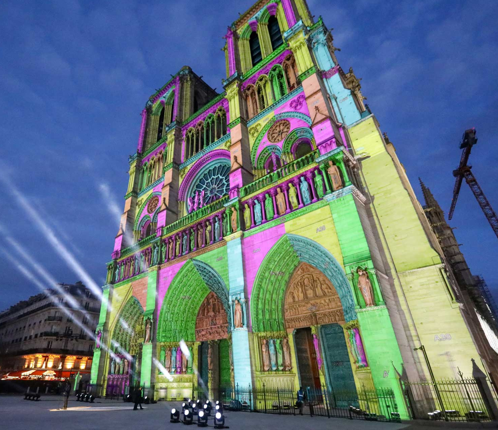 Alternative text - Cérémonie de réouverture de Notre Dame de Paris